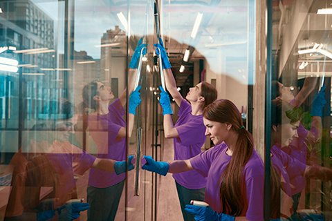 Limpieza de Cristales en Montcada i Reixac - SAUBER Cleaning & Services